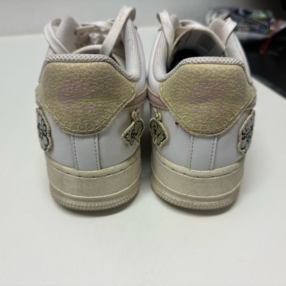 Nike shoes size 8.5 - Picture 3 of 4